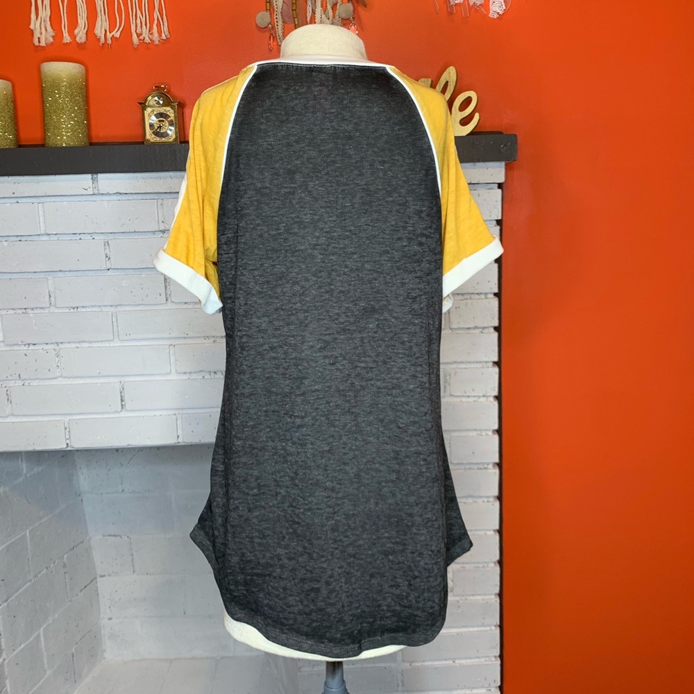 No Boundaries Cross String Heathered Blouse - Picture 3 of 5